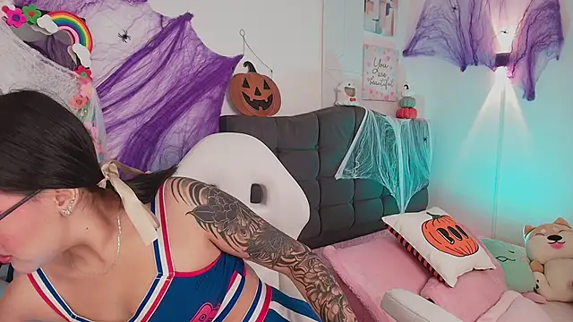 Snapshot of justonecute chatting on October 14, 2025, 11:36 pm justonecute online show from October 14, 2025, 11:36 pm