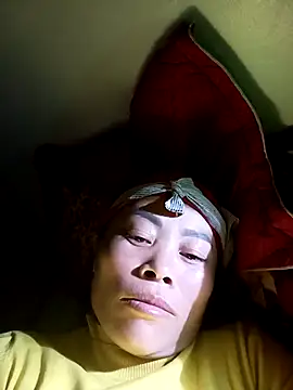 Snapshot of CoMay003 chatting on December 18, 2025, 1:04 pm CoMay003 online show from December 18, 2025, 1:04 pm