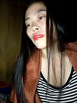 Snapshot of CoMay003 chatting on January 13, 2026, 1:48 pm CoMay003 online show from January 13, 2026, 1:48 pm