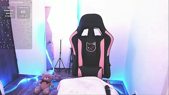 Snapshot of samiacooper25 chatting on November 5, 2025, 9:45 am samiacooper25 online show from November 5, 2025, 9:45 am