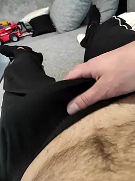 Snapshot of hansvonerotic1 chatting on November 6, 2025, 3:27 pm hansvonerotic1 online show from November 6, 2025, 3:27 pm