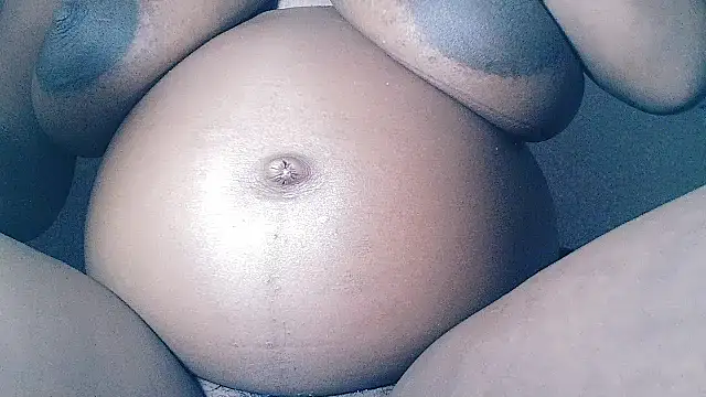 Chloe2001 online show from November 3, 2025, 9:13 am