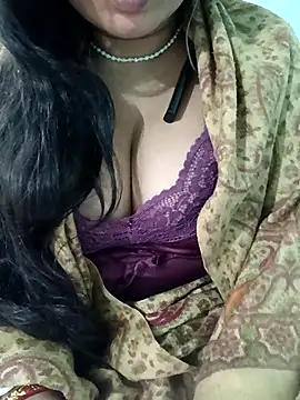 Snapshot of Anjali-bhabhi chatting on November 27, 2025, 7:09 am Anjali-bhabhi online show from November 27, 2025, 7:09 am