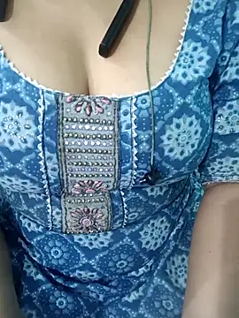 Snapshot of Anjali-bhabhi chatting on November 10, 2025, 9:47 am Anjali-bhabhi online show from November 10, 2025, 9:47 am