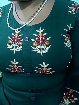 Snapshot of Anjali-bhabhi chatting on October 25, 2025, 3:34 pm Anjali-bhabhi online show from October 25, 2025, 3:34 pm