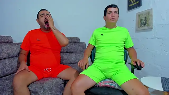 Snapshot of DuoPerverxs chatting on November 25, 2025, 11:37 pm DuoPerverxs online show from November 25, 2025, 11:37 pm