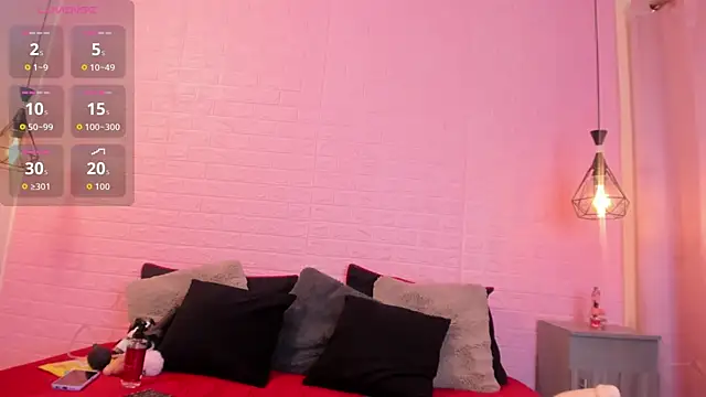 MayteLiu  online show from October 4, 2025, 12:50 pm