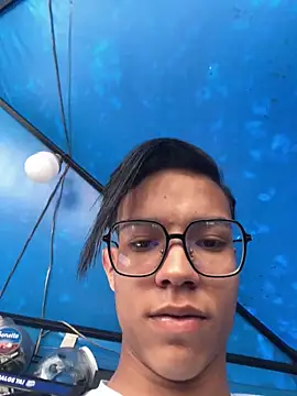 diegoand0911 online show from April 4, 2026, 3:29 pm