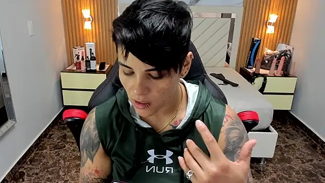 Snapshot of KAROLLJONES1 chatting on September 11, 2025, 7:58 pm KAROLLJONES1 online show from September 11, 2025, 7:58 pm