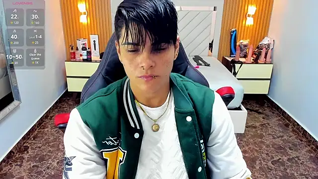 Snapshot of KAROLLJONES1 chatting on September 12, 2025, 7:35 pm KAROLLJONES1 online show from September 12, 2025, 7:35 pm