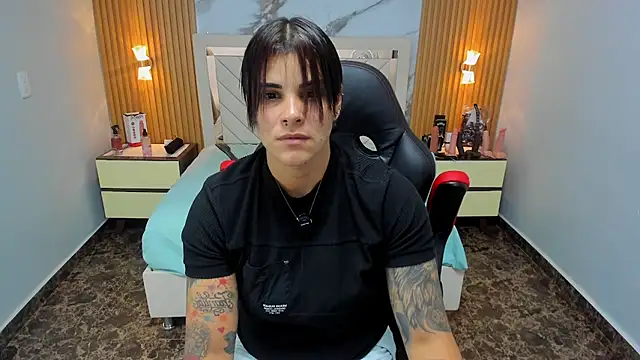 Snapshot of KAROLLJONES1 chatting on January 31, 2026, 7:12 pm KAROLLJONES1 online show from January 31, 2026, 7:12 pm