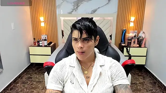 Snapshot of KAROLLJONES1 chatting on September 18, 2025, 2:25 am KAROLLJONES1 online show from September 18, 2025, 2:25 am