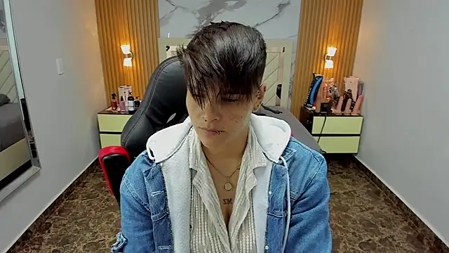 Snapshot of KAROLLJONES1 chatting on October 28, 2025, 8:08 pm KAROLLJONES1 online show from October 28, 2025, 8:08 pm