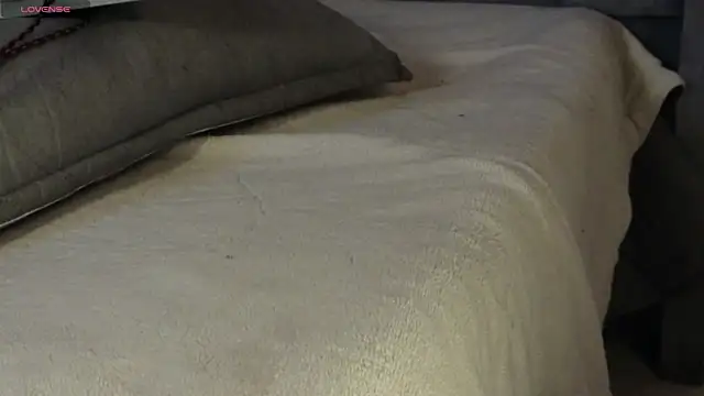 Snapshot of Ice_Princess_ chatting on November 14, 2025, 4:32 pm Ice Princess online show from November 14, 2025, 4:32 pm