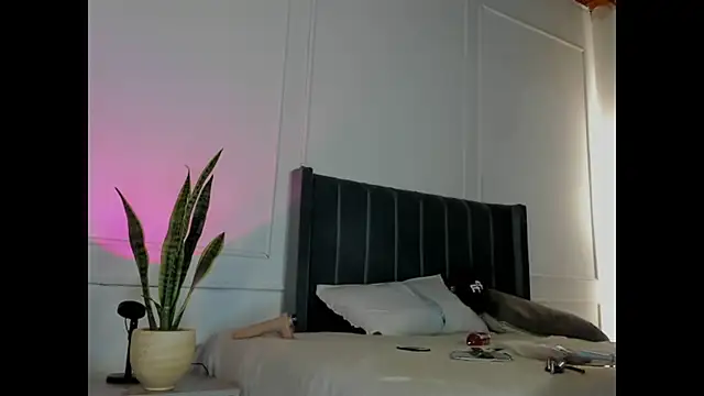 Snapshot of Ice_Princess_ chatting on October 4, 2025, 4:58 am Ice Princess online show from October 4, 2025, 4:58 am