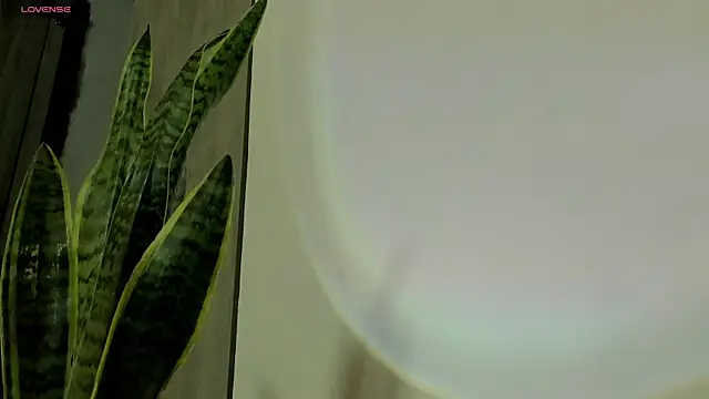 Snapshot of Ice_Princess_ chatting on October 12, 2025, 4:25 am Ice Princess online show from October 12, 2025, 4:25 am