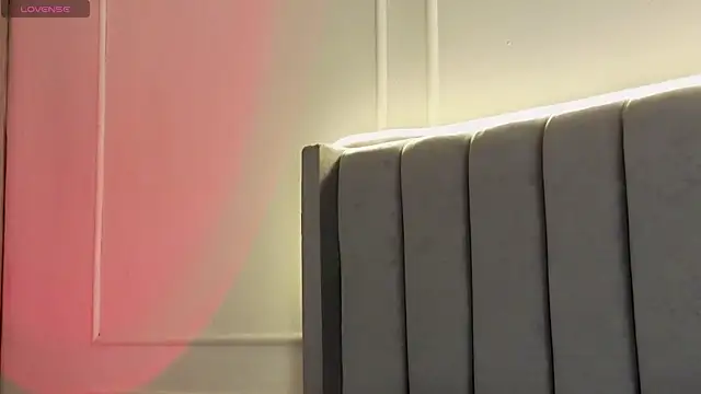 Snapshot of Ice_Princess_ chatting on November 27, 2025, 2:17 pm Ice Princess online show from November 27, 2025, 2:17 pm