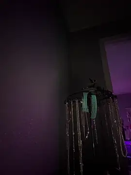 goddessmissmia online show from April 16, 2026, 9:39 pm