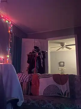 Snapshot of goddessmissmia chatting on February 3, 2026, 6:40 am goddessmissmia online show from February 3, 2026, 6:40 am