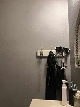 Snapshot of goddessmissmia chatting on October 8, 2025, 5:24 pm goddessmissmia online show from October 8, 2025, 5:24 pm