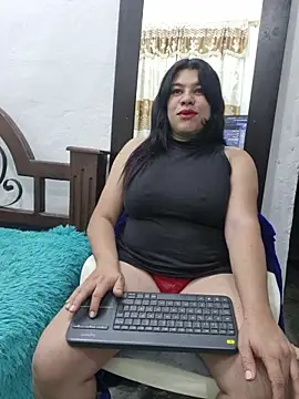 Snapshot of ALMAWHITE chatting on October 4, 2025, 6:42 pm ALMAWHITE online show from October 4, 2025, 6:42 pm