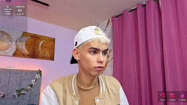 Room 69x online show from February 4, 2026, 3:34 am