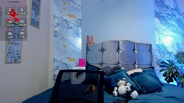 Room 69x online show from February 18, 2026, 3:37 am