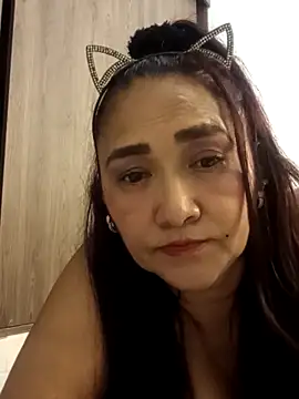 linda luna29 online show from March 22, 2026, 5:53 am