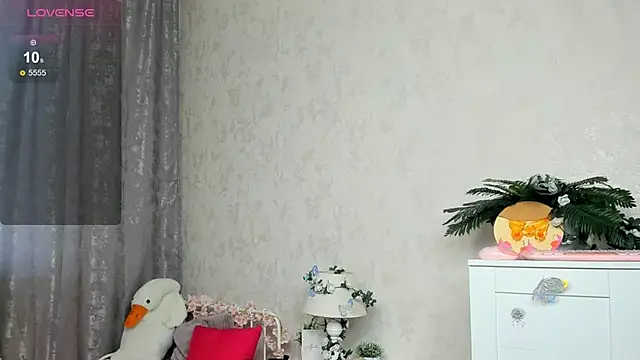 Snapshot of roxydolll chatting on November 19, 2025, 2:00 am roxydolll online show from November 19, 2025, 2:00 am