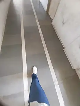 kiss like choco11 online show from April 18, 2026, 7:00 am