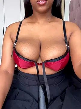 Sipsdoll online show from October 4, 2025, 11:01 am