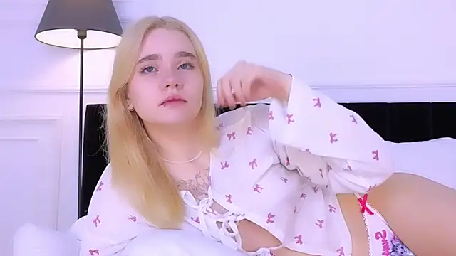 ANNABELLE LU online show from October 23, 2025, 5:17 am