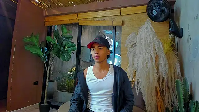 Snapshot of AlanCutee chatting on November 29, 2025, 11:43 am AlanCutee online show from November 29, 2025, 11:43 am