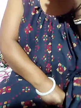 Cute-Swewty online show from November 12, 2025, 3:49 pm