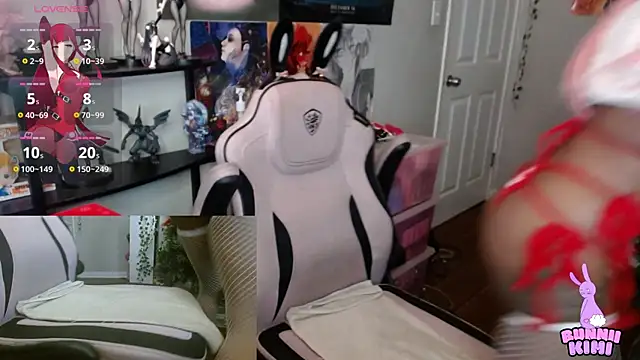 Snapshot of bunniikimi chatting on November 30, 2025, 4:19 pm bunniikimi online show from November 30, 2025, 4:19 pm