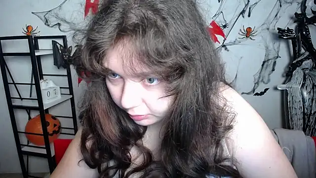 NeonilaLisova online show from November 8, 2025, 6:06 am