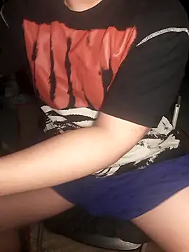 MinhTuan2002 online show from October 26, 2025, 12:22 am