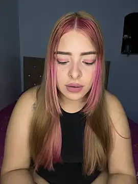 Snapshot of Nahomy_cm chatting on July 24, 2026, 3:57 am Nahomy cm online show from July 24, 2026, 3:57 am