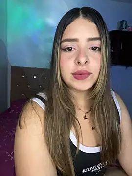 Snapshot of Nahomy_cm chatting on July 5, 2026, 3:11 am Nahomy cm online show from July 5, 2026, 3:11 am