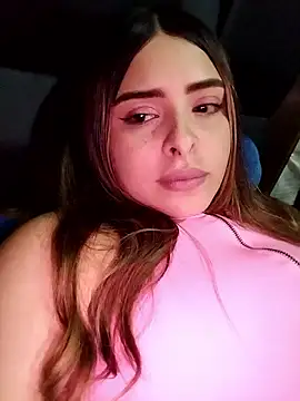 Snapshot of Nahomy_cm chatting on June 6, 2026, 5:34 am Nahomy cm online show from June 6, 2026, 5:34 am