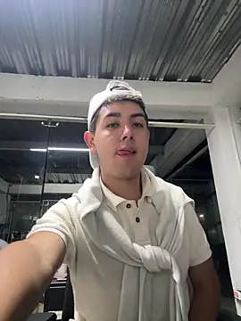 Snapshot of KAY_MONROE chatting on November 16, 2025, 11:41 pm KAY MONROE online show from November 16, 2025, 11:41 pm