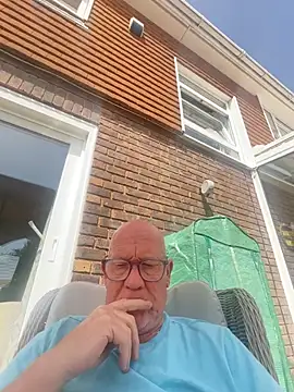 Snapshot of philefc chatting on May 23, 2026, 1:43 pm philefc online show from May 23, 2026, 1:43 pm