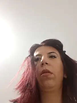 Snapshot of Anayssa_ chatting on October 9, 2025, 10:43 pm Anayssa online show from October 9, 2025, 10:43 pm