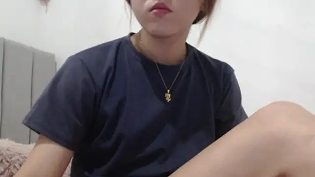 Snapshot of Dolly_Peach_ chatting on June 16, 2026, 6:30 pm Dolly Peach online show from June 16, 2026, 6:30 pm