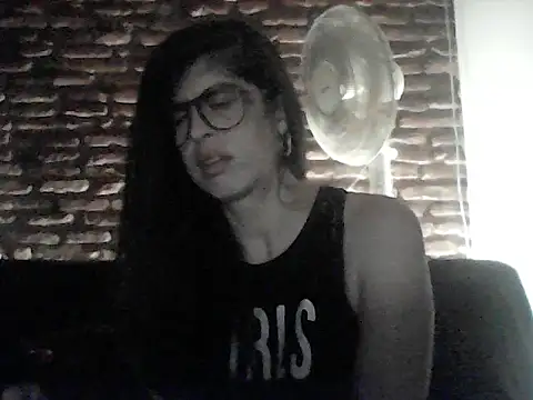 Snapshot of luzdelu chatting on April 26, 2026, 3:48 am luzdelu online show from April 26, 2026, 3:48 am