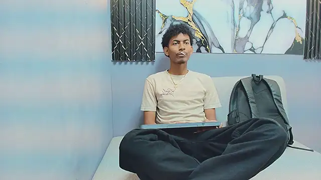 Snapshot of FYKMOR_1 chatting on November 21, 2025, 7:46 pm FYKMOR 1 online show from November 21, 2025, 7:46 pm