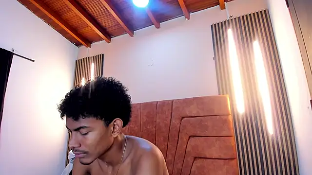 Snapshot of FYKMOR_1 chatting on October 23, 2025, 4:00 am FYKMOR 1 online show from October 23, 2025, 4:00 am