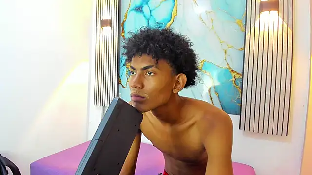 FYKMOR 1 online show from April 13, 2026, 7:40 pm