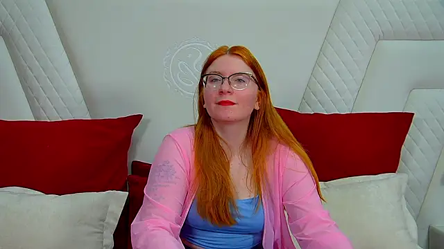 Snapshot of AliceAllisons chatting on November 4, 2025, 6:22 pm AliceAllisons online show from November 4, 2025, 6:22 pm