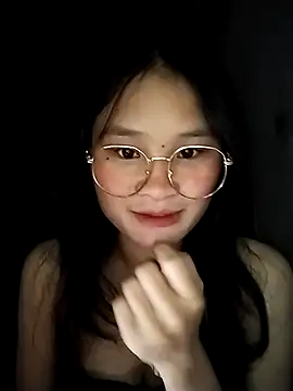 Snapshot of saronla_03 chatting on October 12, 2025, 3:57 pm saronla 03 online show from October 12, 2025, 3:57 pm